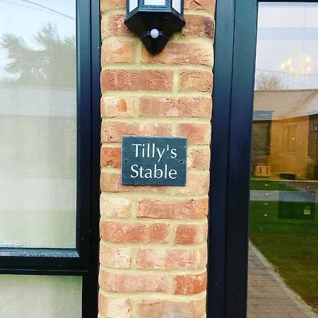 Tilly'S Stable Pattishall Exterior photo